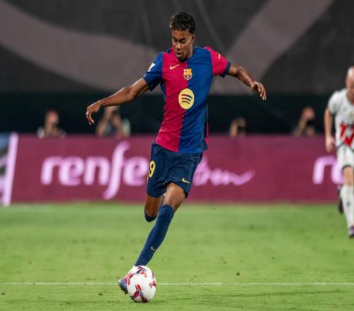 发生了什么？不敌纽卡后，瓜迪奥拉疑似和场边摄影师发生冲突