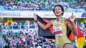 掘金主场迎战雄鹿：阵容受限，字母哥领军力争连胜